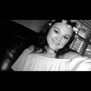 Meet your Posher, Abbie